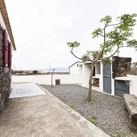 Casa Da Poca Branca * Prainha (Sao Roque do Pico)